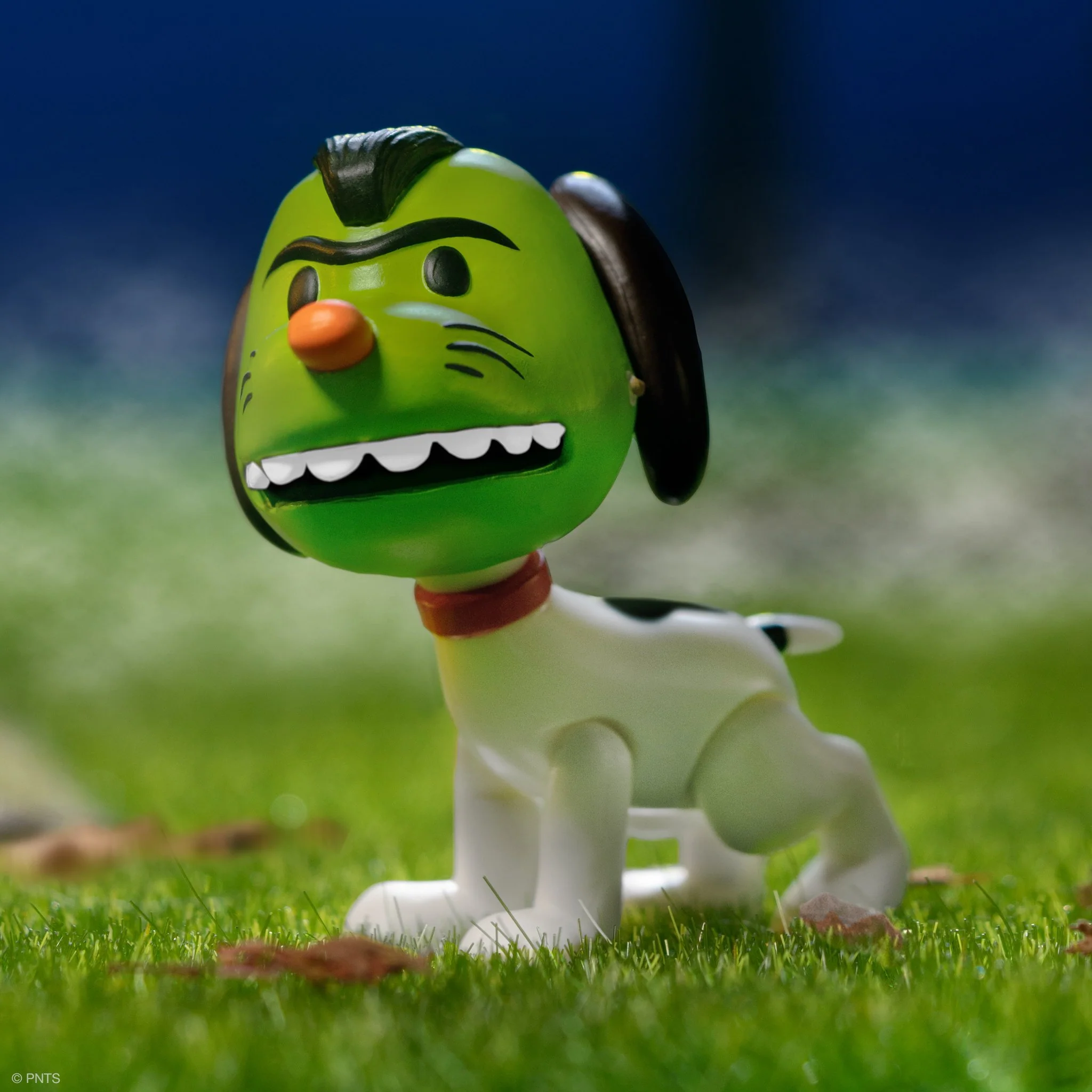 SUPER7 Peanuts ReAction Figure Wave 4 - Masked Snoopy - Image 2
