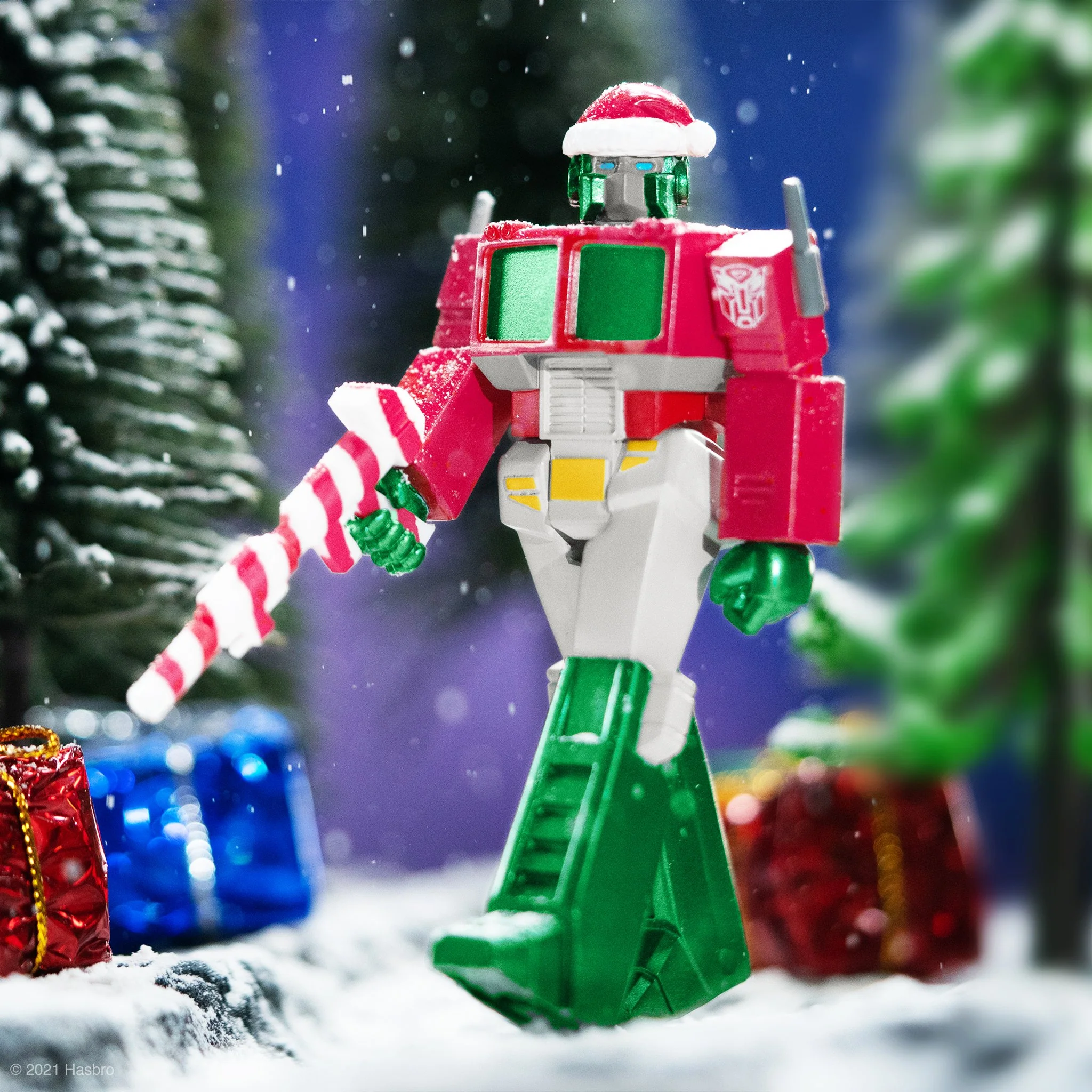 SUPER7 - Transformers ReAction Figure - Optimus Santa - Image 4